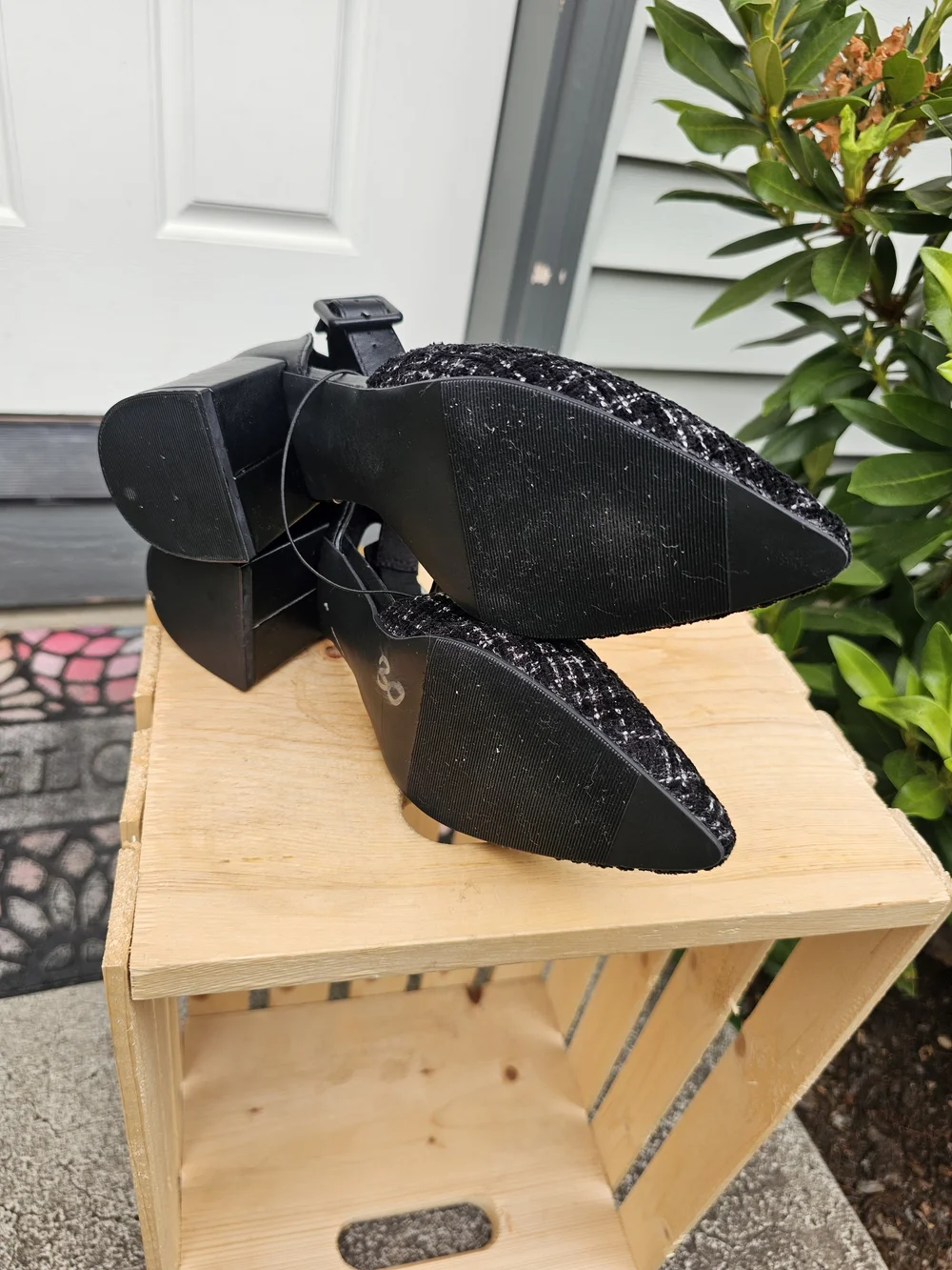 AK Anne Klein Black Tweed Pointed-Toe Ankle-Strap Heels